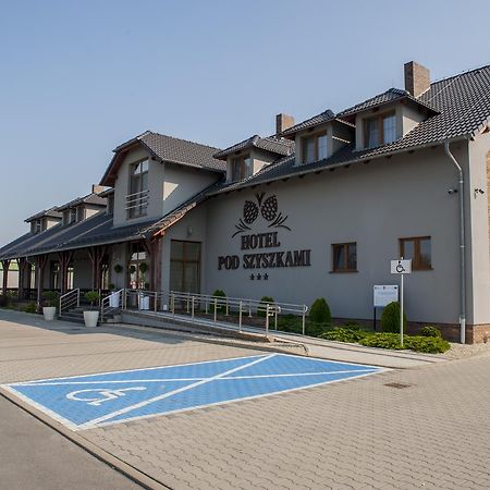 Hotel Pod Szyszkami Kozmin Bagian luar foto