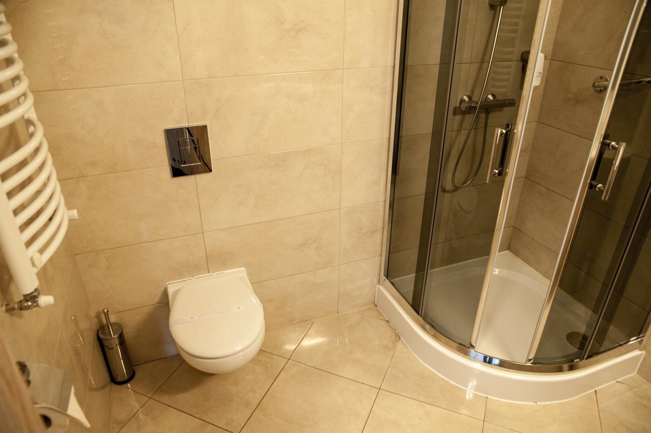 Hotel Pod Szyszkami Kozmin Bagian luar foto
