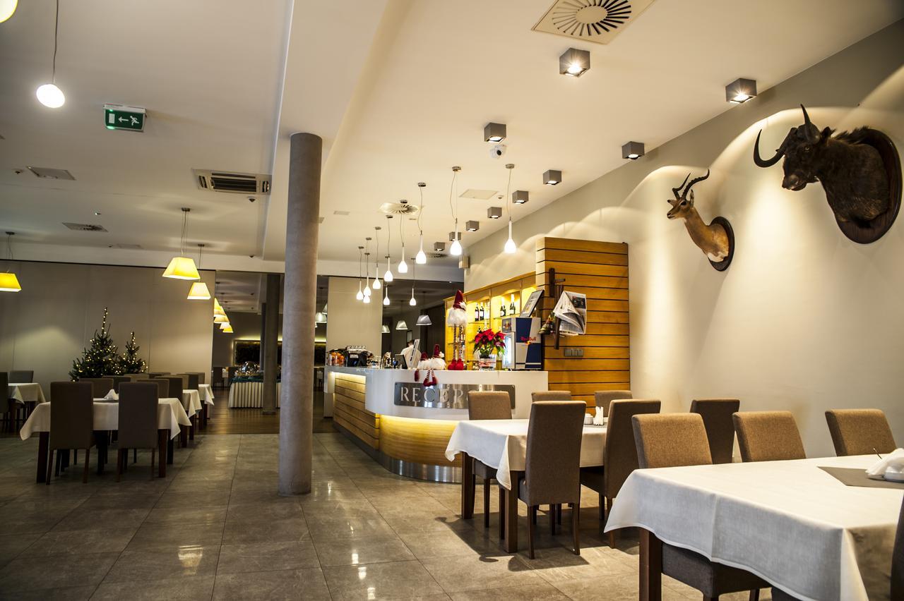 Hotel Pod Szyszkami Kozmin Bagian luar foto